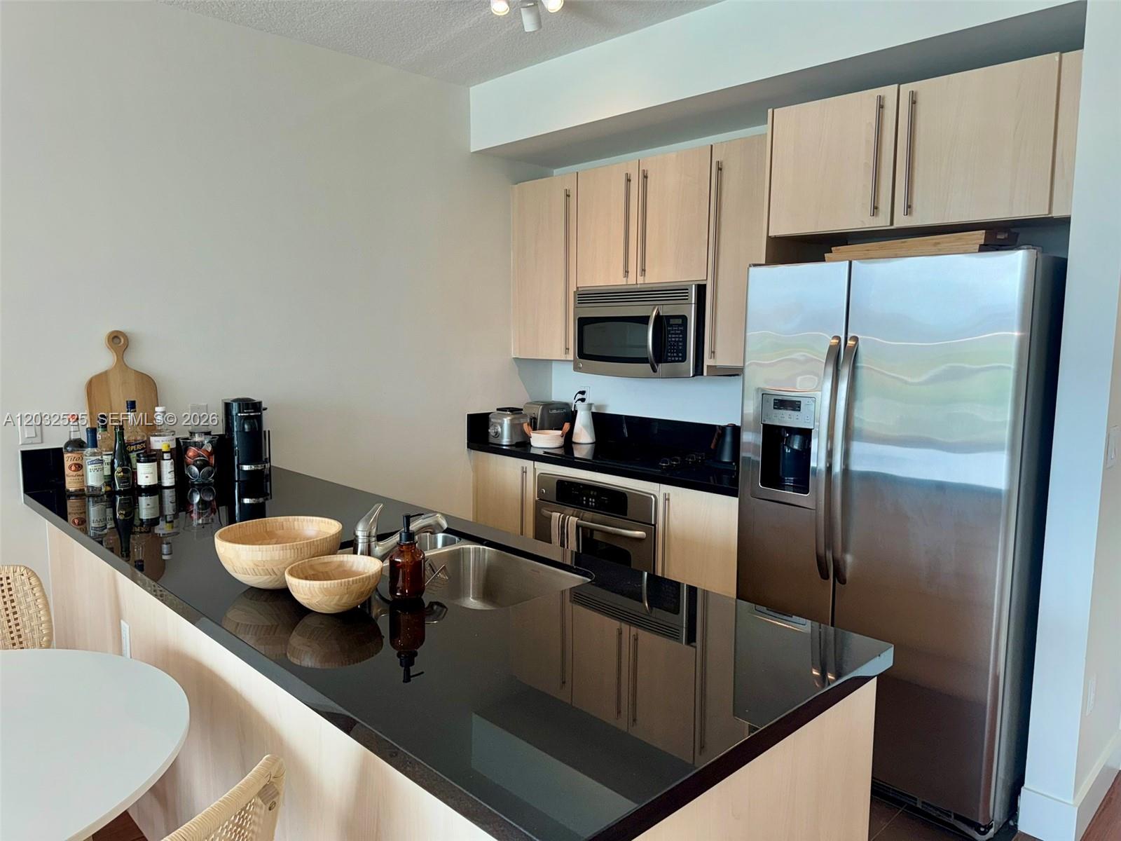79 Southwest 12th Street, Unit 1502 Miami, FL 33130 - Photo 2 of 32
