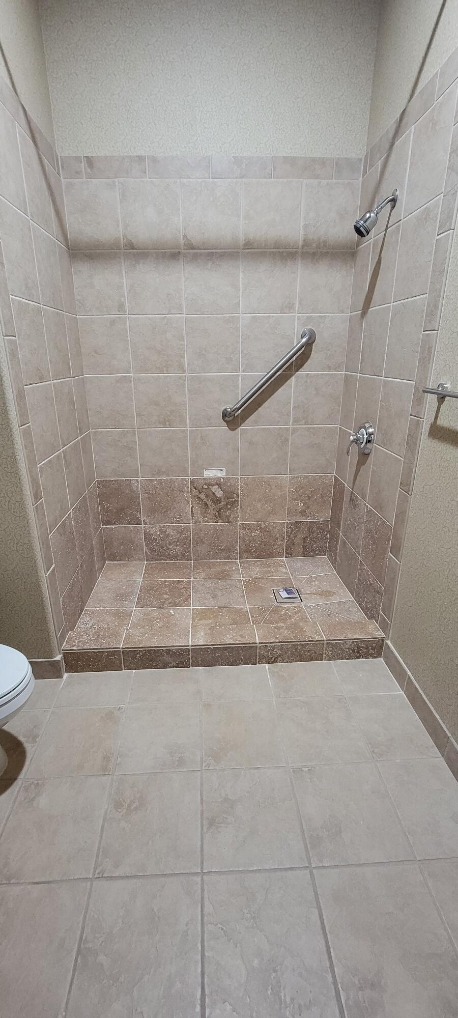 50680 Santa Rosa Plaza, Unit 4 La Quinta, CA 92253 - Photo 14 of 16 Shower 2