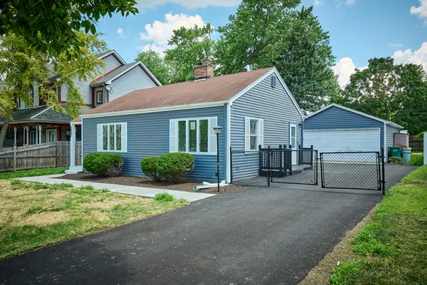 a house view with a outdoor space