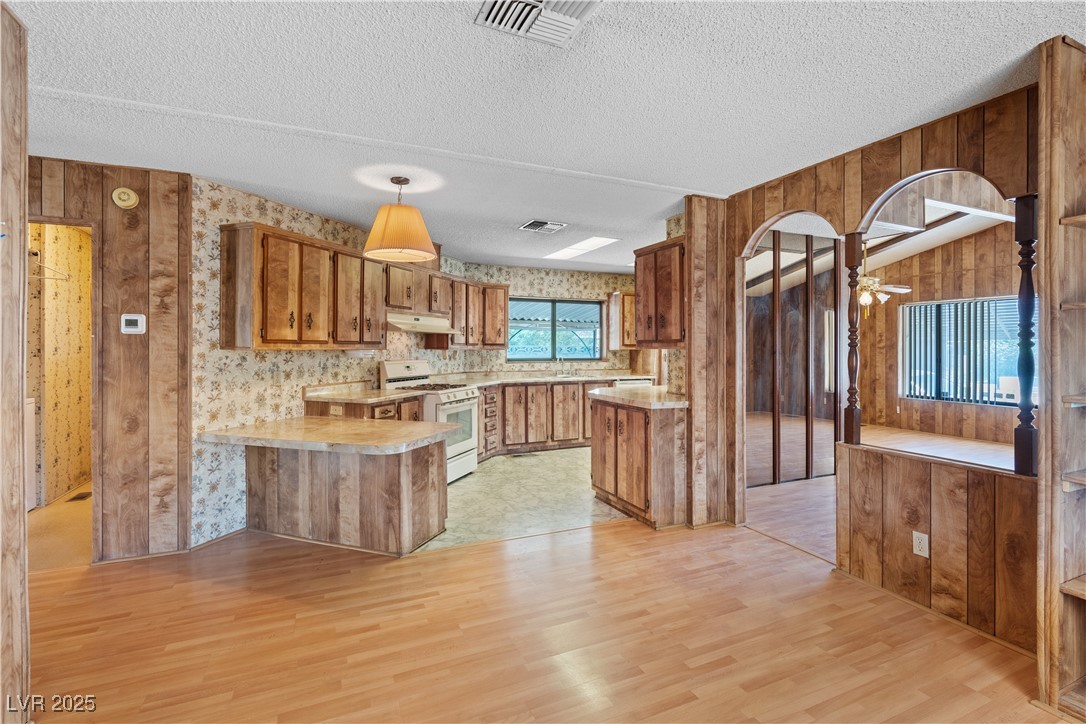 5563 Petaca Road Las Vegas, NV 89122 - Photo 3 of 27