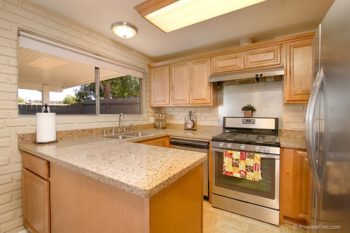 12657 Orohaven Lane Poway, CA 92064 - Photo 8 of 24