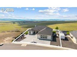 2106 Southwest Tahoe Avenue Pendleton, OR 97801 - Photo 41 of 48 a view of a swimming pool and an ocean view