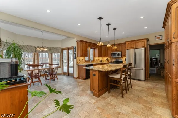 $799,900 | 73 Old Mountain Road, Lebanon, NJ 08833