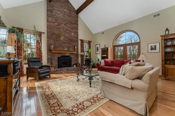 $799,900 | 73 Old Mountain Road, Lebanon, NJ 08833