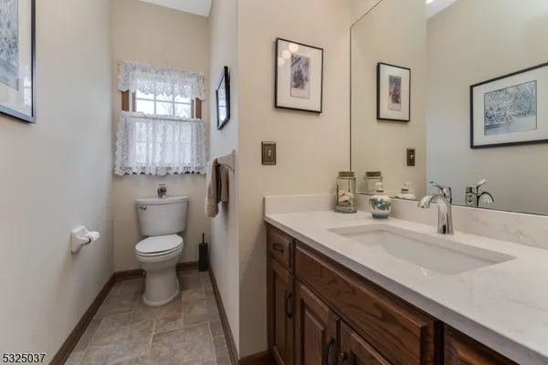 $799,900 | 73 Old Mountain Road, Lebanon, NJ 08833