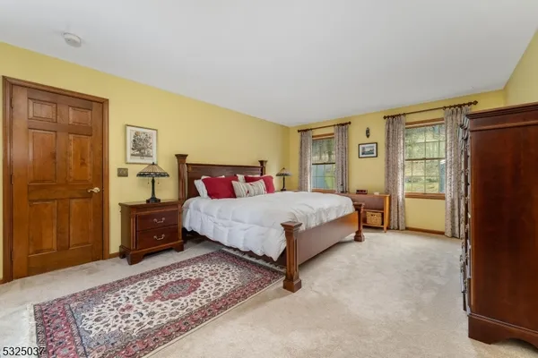 $799,900 | 73 Old Mountain Road, Lebanon, NJ 08833