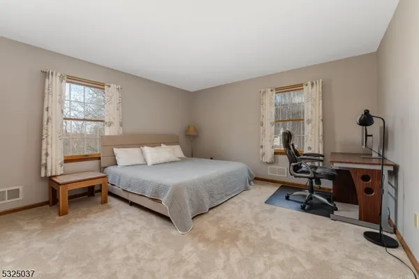$799,900 | 73 Old Mountain Road, Lebanon, NJ 08833
