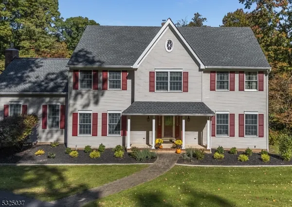 $799,900 | 73 Old Mountain Road, Lebanon, NJ 08833