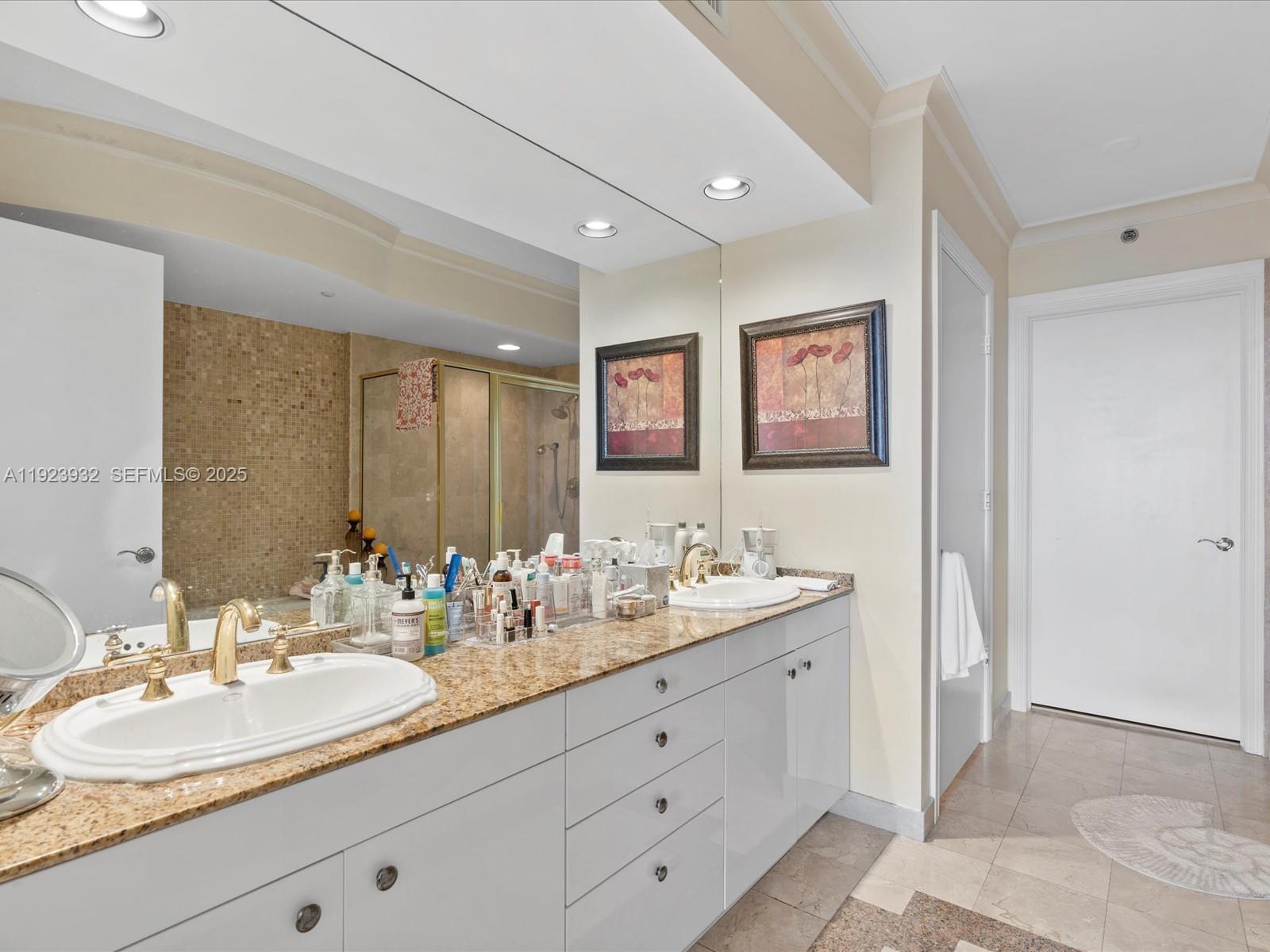 19111 Collins Avenue, Unit 2503 Sunny Isles Beach, FL 33160 - Photo 32 of 44