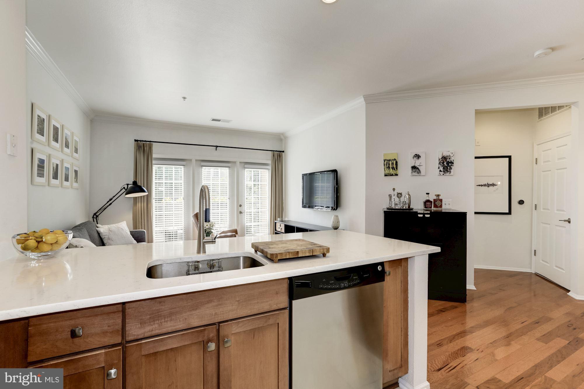 11800 Old Georgetown Road, Unit 1538 North Bethesda, MD 20852 - Photo 11 of 23 Kitchen
