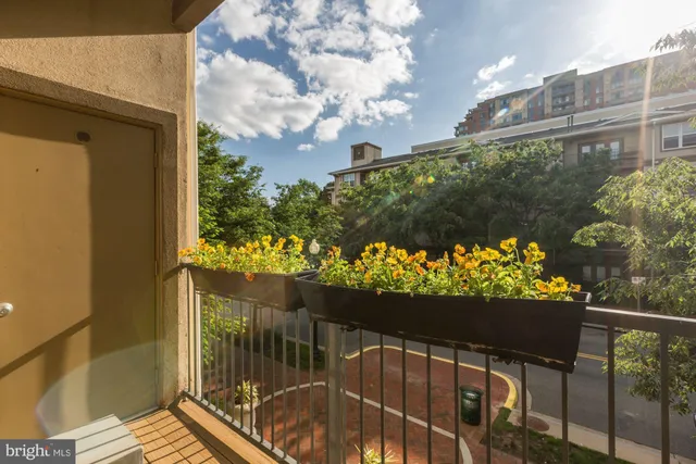 $2,100 | 11800 Old Georgetown Road, Unit 1538, North Bethesda, MD 20852