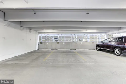 $2,100 | 11800 Old Georgetown Road, Unit 1538, North Bethesda, MD 20852