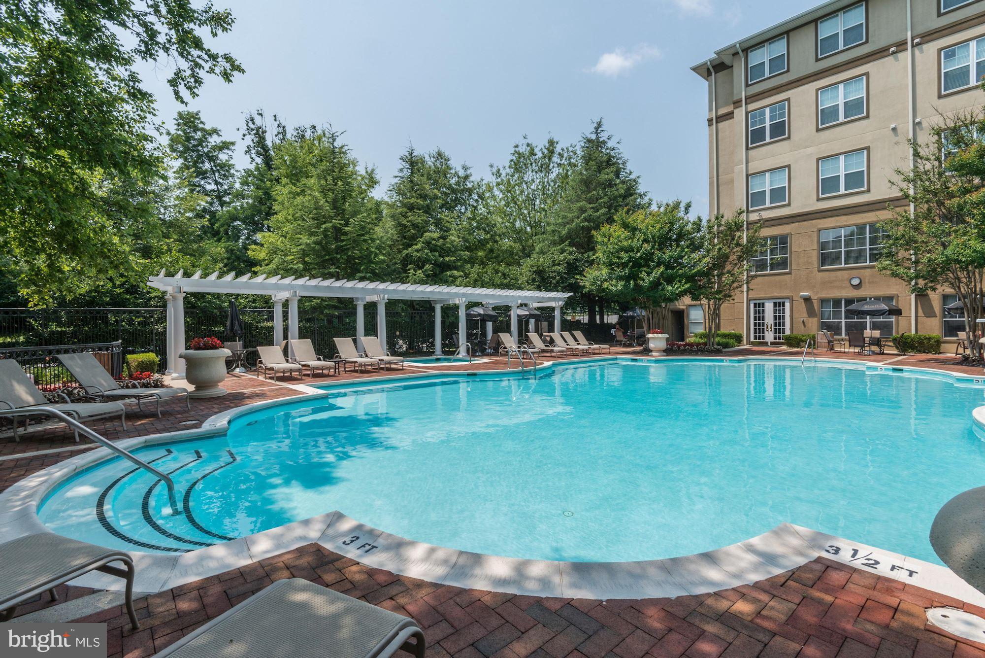 11800 Old Georgetown Road, Unit 1538 North Bethesda, MD 20852 - Photo 20 of 23 Pool