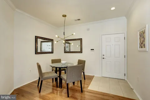 $2,100 | 11800 Old Georgetown Road, Unit 1538, North Bethesda, MD 20852