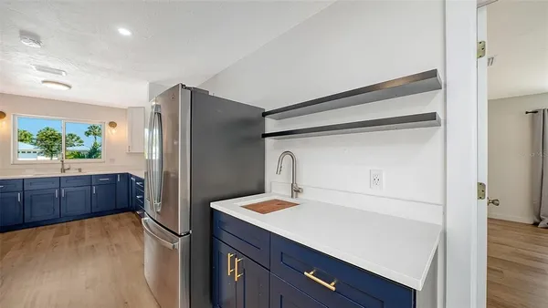 $515,350 | 447 North Shore Drive, Osprey, FL 34229