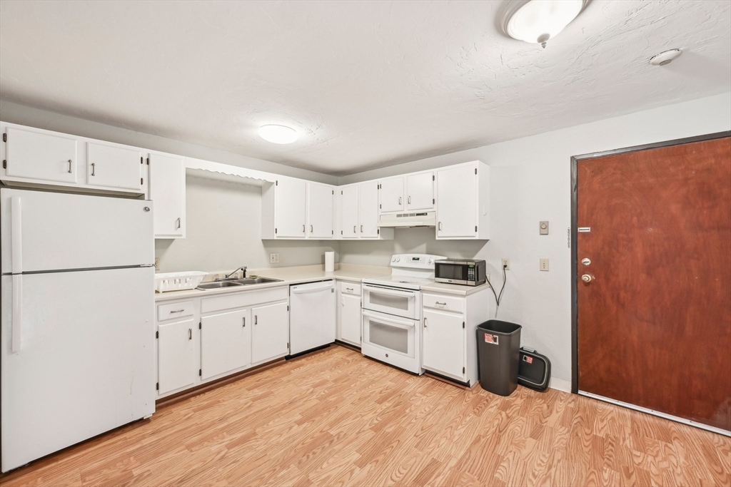 48 Gibbs Street, Unit 1D Worcester, MA 01607 - Photo 2 of 11 Gallery Image 2
