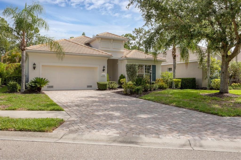 7236 Lismore Court Lakewood Ranch, FL 34202 - Photo 1 of 26