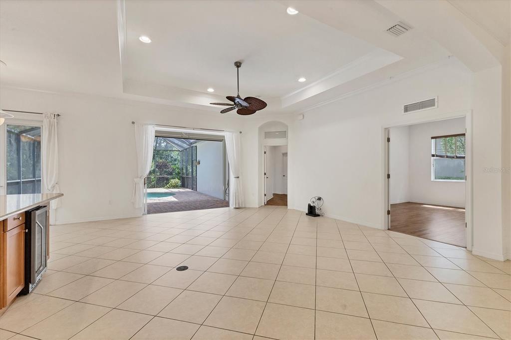 7236 Lismore Court Lakewood Ranch, FL 34202 - Photo 7 of 26