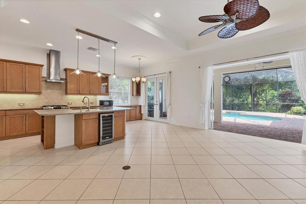 7236 Lismore Court Lakewood Ranch, FL 34202 - Photo 8 of 26