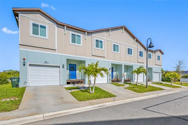 $2,945 | 2115 Sebring Place, Clearwater, FL 33760