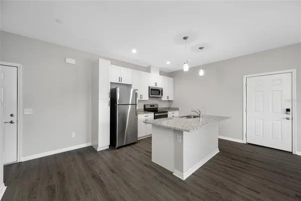 $2,945 | 2115 Sebring Place, Clearwater, FL 33760