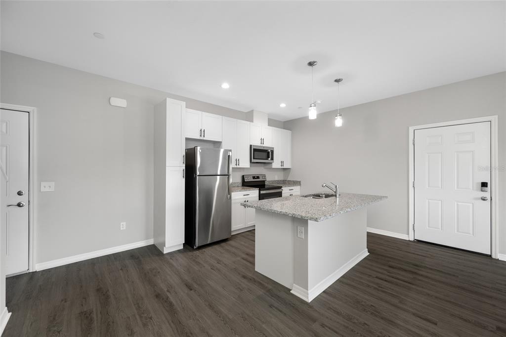 2115 Sebring Place Clearwater, FL 33760 - Photo 16 of 59