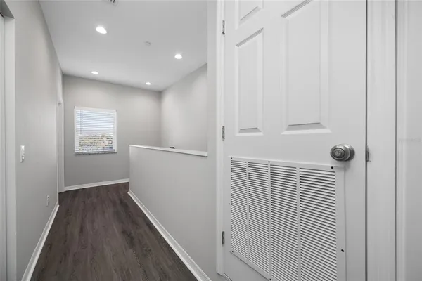 $2,945 | 2115 Sebring Place, Clearwater, FL 33760