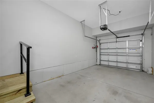 $2,945 | 2115 Sebring Place, Clearwater, FL 33760