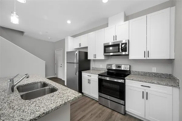 $2,945 | 2115 Sebring Place, Clearwater, FL 33760