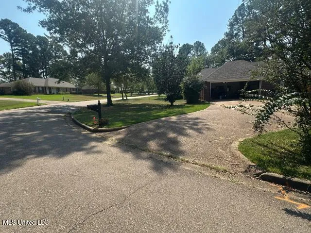 $309,000 | 133 Oak Ridge Circle, Madison, MS 39110