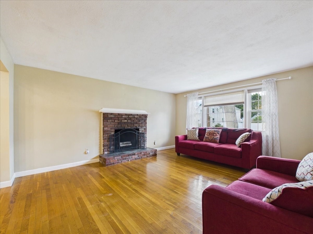 4 Anna Drive Canton, MA 02021 - Photo 9 of 29