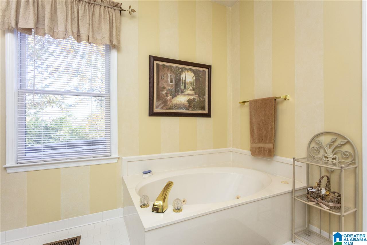 4041 South Shades Crest Road Birmingham, AL 35244 - Photo 24 of 45