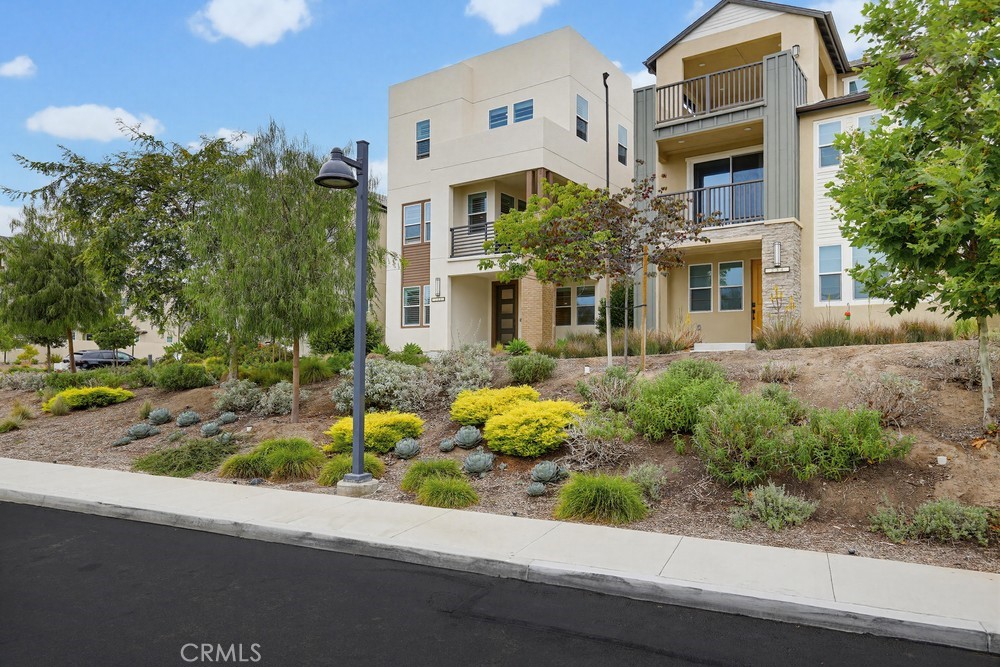 236 Tank Irvine, CA 92618 - Photo 3 of 61