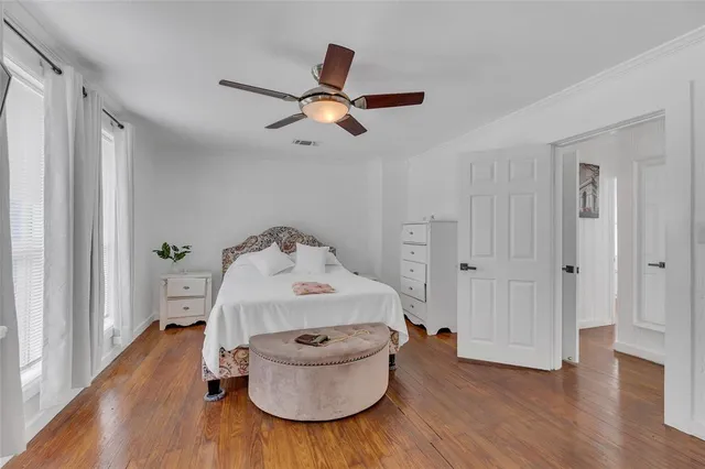 a view of livingroom with furniture and wooden floor