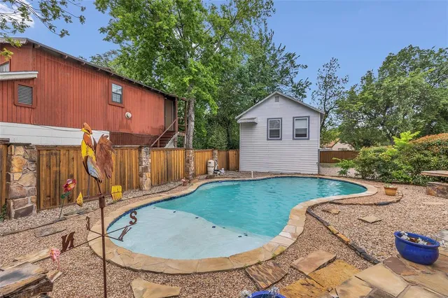 a view of outdoor space yard and patio