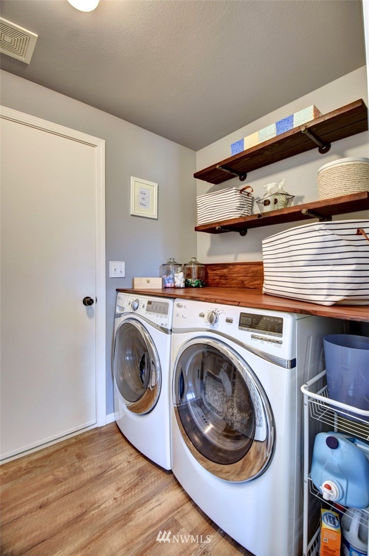 5124 183rd Lane Southwest Rochester, WA 98579 - Photo 15 of 31 a utility room with dryer and washer