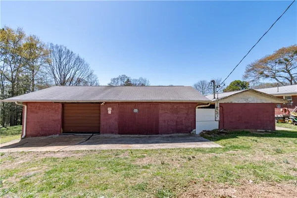 $575,000 | 3929 Perry Lane, Flowery Branch, GA 30542