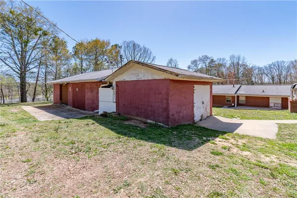 $575,000 | 3929 Perry Lane, Flowery Branch, GA 30542