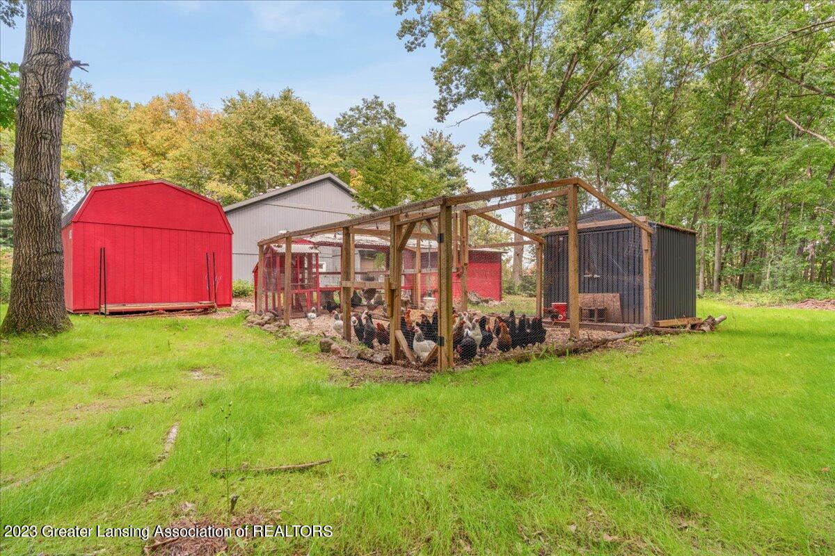 6260 Green Road Haslett, MI 48840 - Photo 30 of 39 39-Media Jett-26