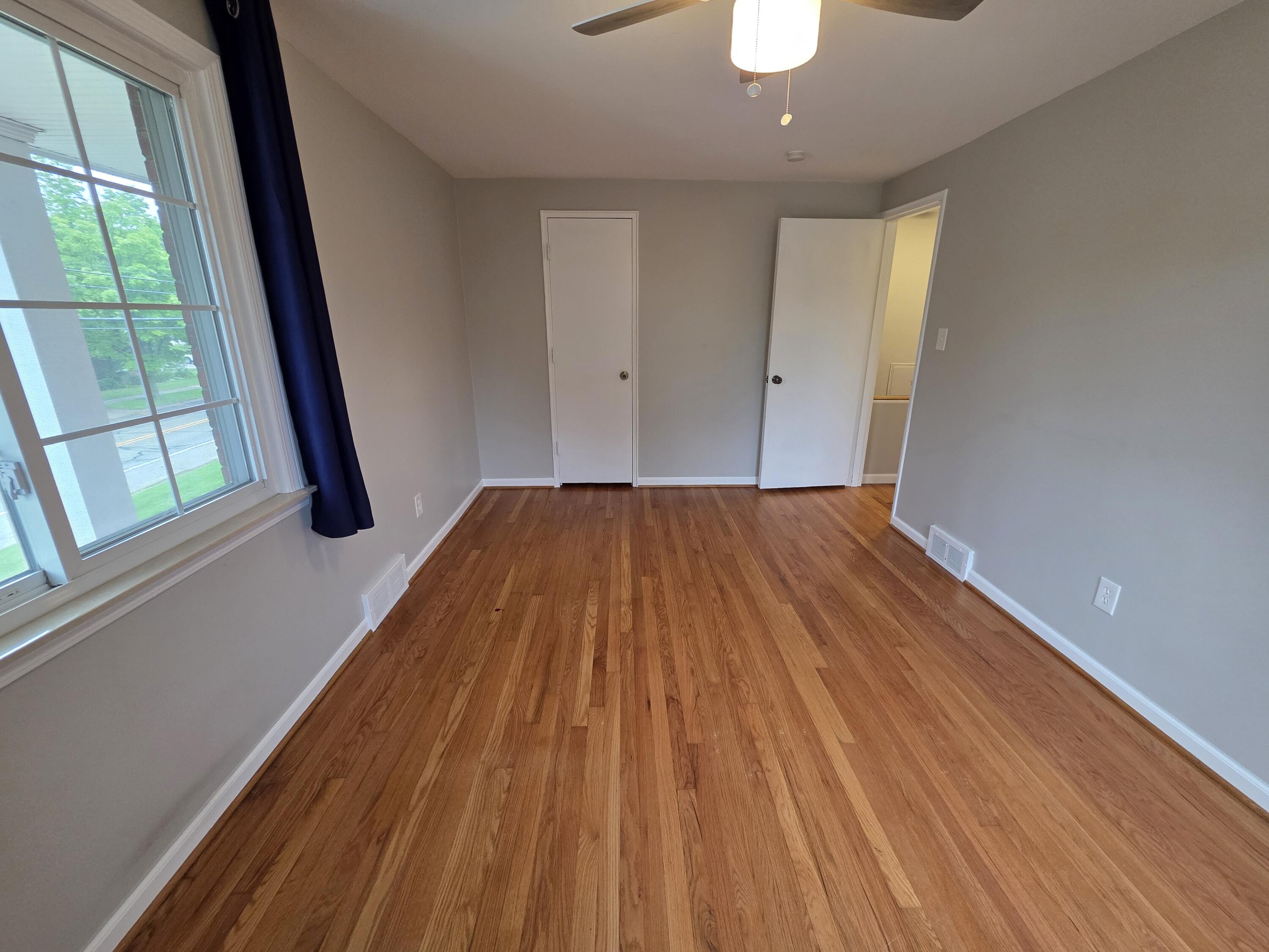 1516 West Webster Road Royal Oak, MI 48073 - Photo 12 of 20 20250521_132351