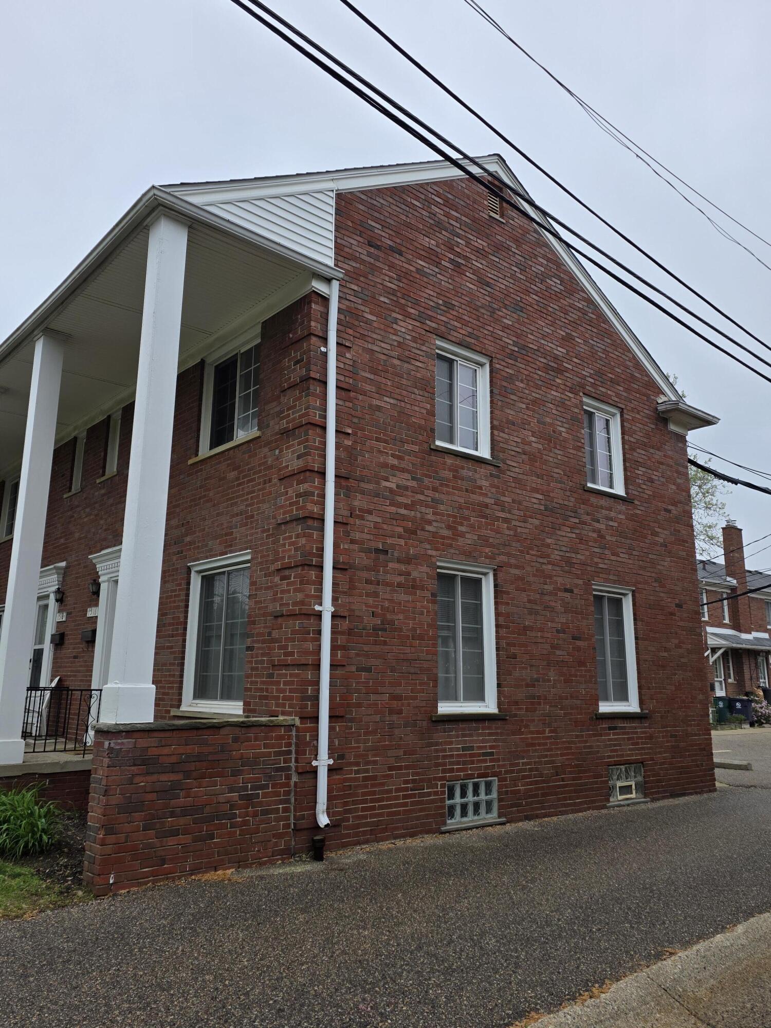1516 West Webster Road Royal Oak, MI 48073 - Photo 2 of 20 20250521_131915