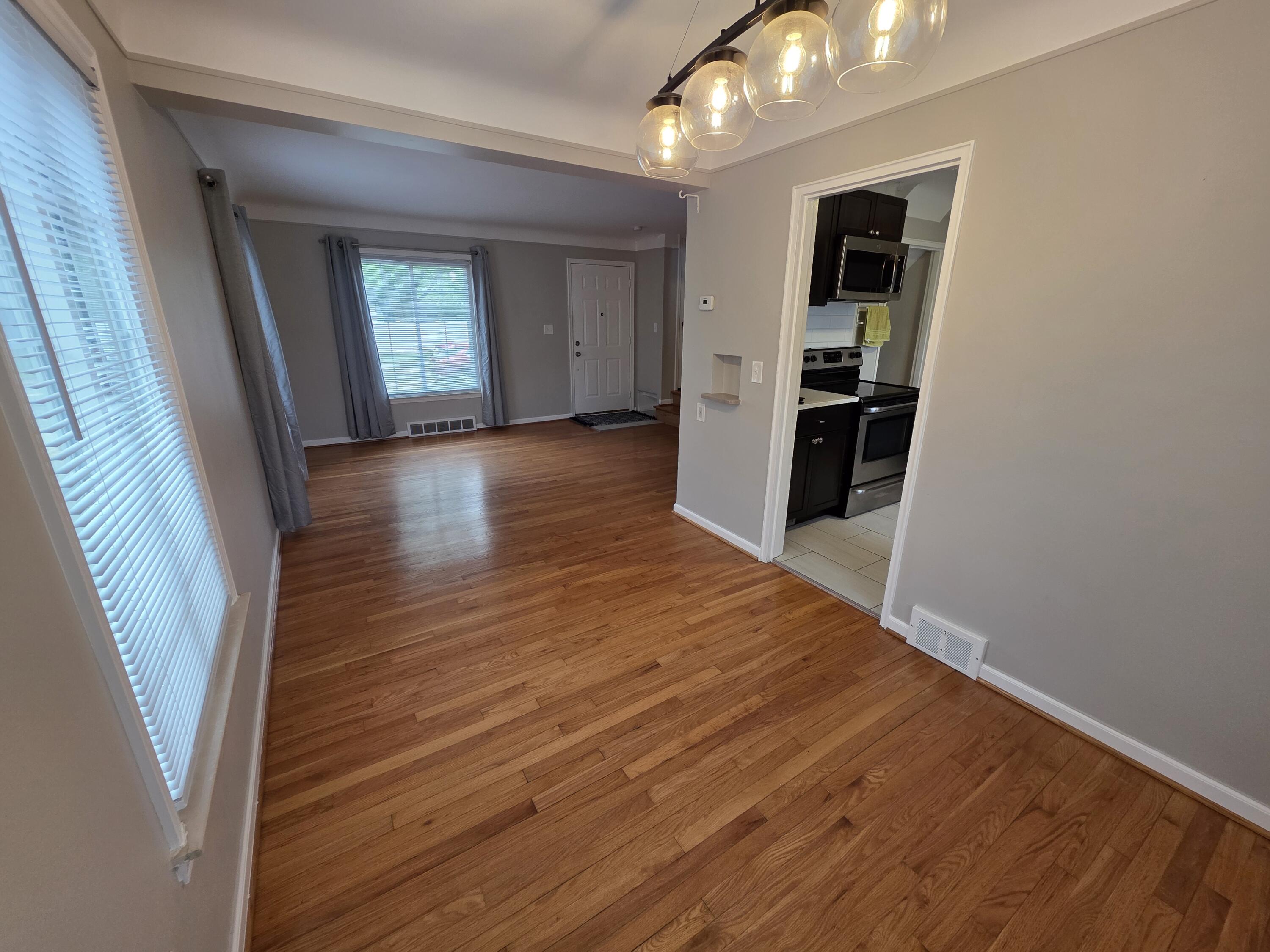 1516 West Webster Road Royal Oak, MI 48073 - Photo 7 of 20 20250521_132233
