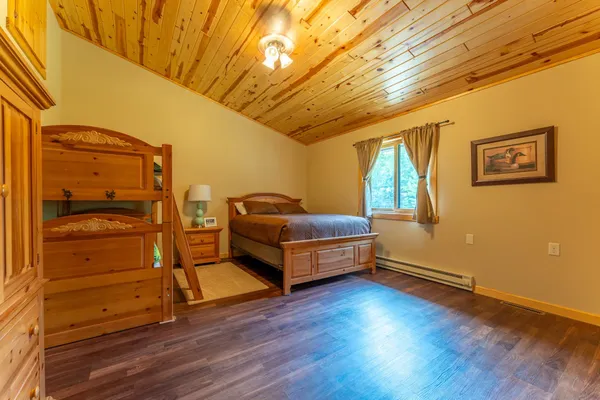 $1,250,000 | 1663 Saari Road, Ely, MN 55731