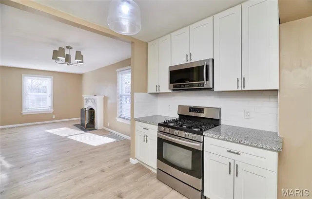 $2,750 | 8257 Watson Road, Webster Groves, MO 63119