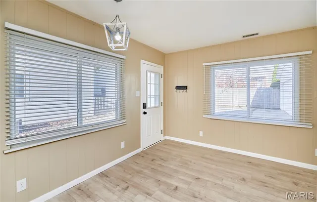 $2,750 | 8257 Watson Road, Webster Groves, MO 63119