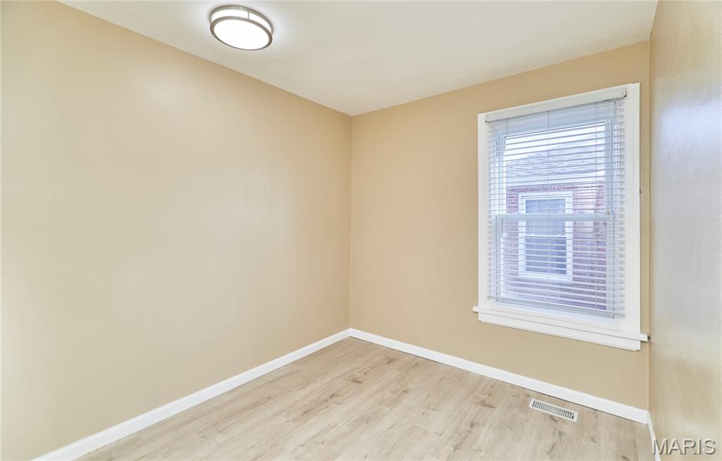 8257 Watson Road Webster Groves, MO 63119 - Photo 17 of 31