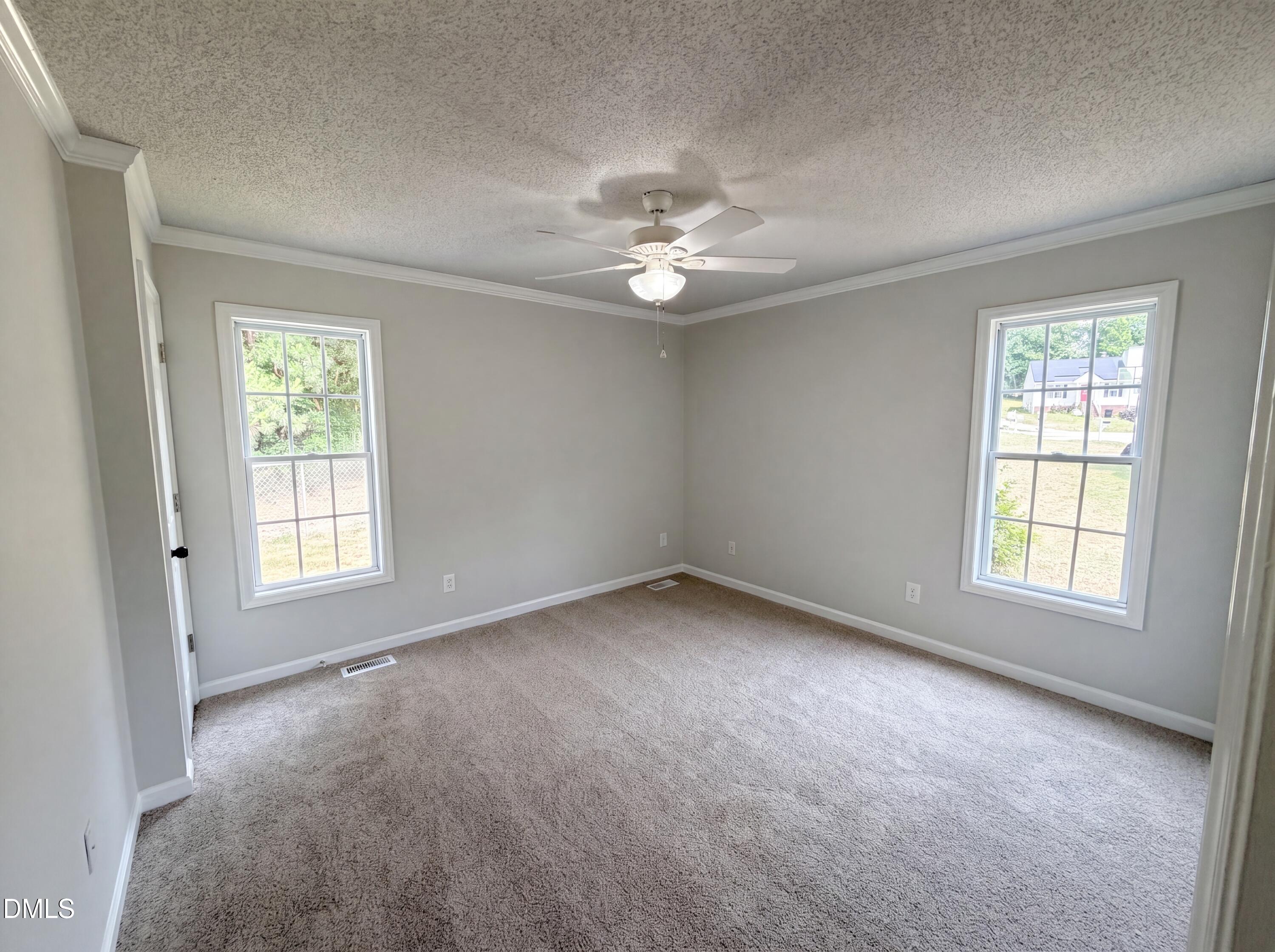1024 Laurel Leaf Road Zebulon, NC 27597 - Photo 4 of 16