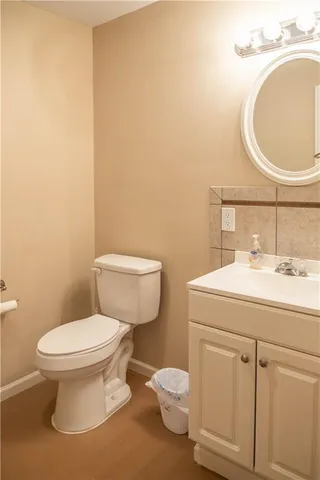 $200,000 | 1618 The Oaks, Marshall, MO 65340