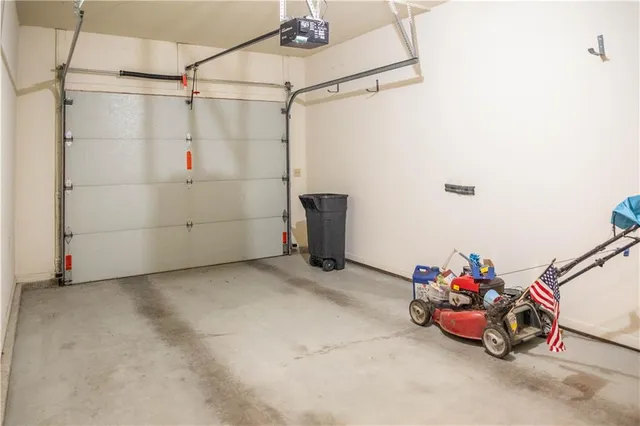 $200,000 | 1618 The Oaks, Marshall, MO 65340