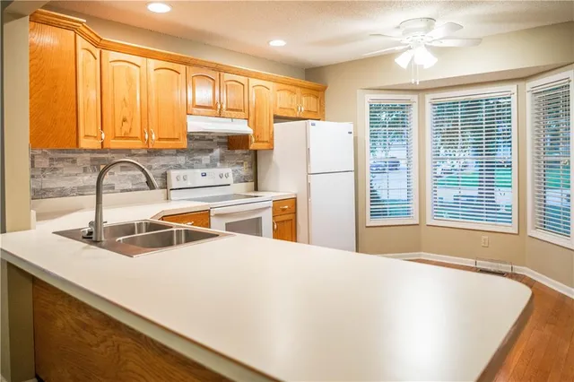 $200,000 | 1618 The Oaks, Marshall, MO 65340